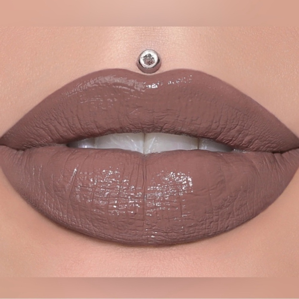 New Jeffree Star Supreme Lip Gloss Tea Bag